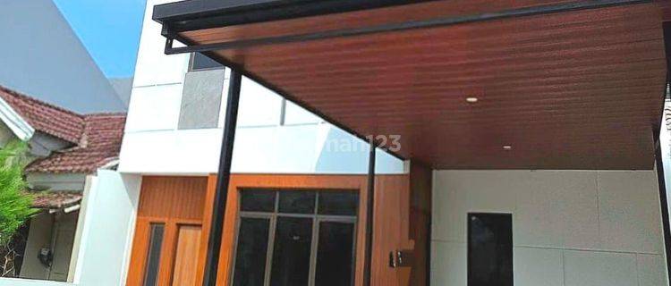 Rumah Baru 3 Lantai Dekat Pintu Tol Di Graha Raya Bintaro 1
