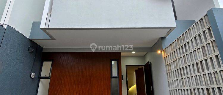 Rumah Modern Dengan Material Terbaik Dalam Komplek Dekat Raya Kalimalang Jakarta Timur  1
