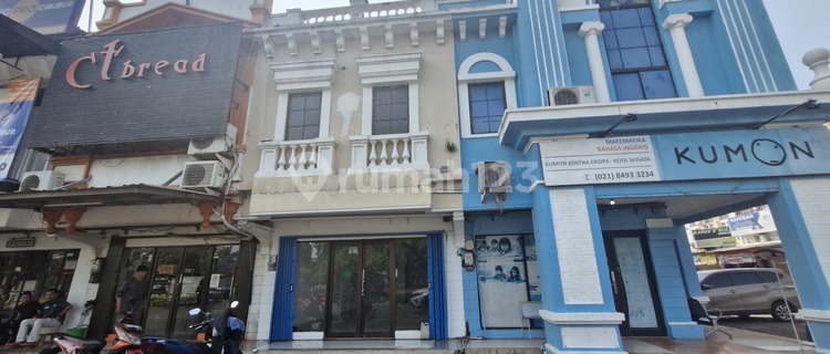 Neat 2-Storey Shop House Facing Boulevard in Kota Wisata 1