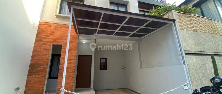 Rumah Dikontrakan 2 Lantai Baru Full Furnished Taman Griya Jimbaran 1