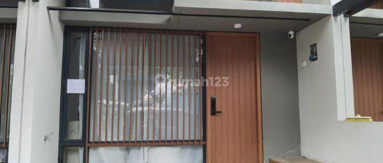 Disewakan Rumah Fleekhauz Bsd City Furnish Bagus 1