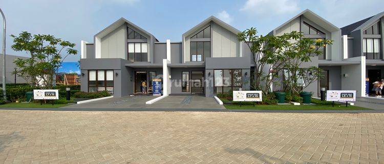 Rumah Bagus Unfurnished di Cluster Gardenia Di Paramount Petal , Tangerang 1