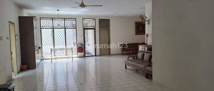 Rumah Bagus Semi Furnished SHM di Sektor 1B-Gading Serpong, Tangerang 1