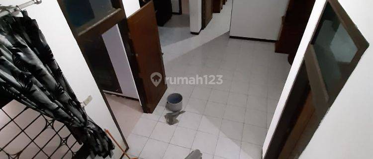 Disewakan Rumah Kokoh Semi Furnish Sayap Buah Batu Dekat Bikasoga Bandung 1