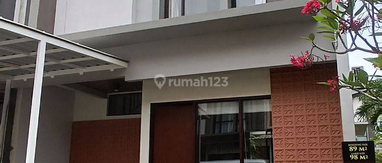 Rumah 2 Lantai Woodchester Deltamas Cikarang Siap Huni  1