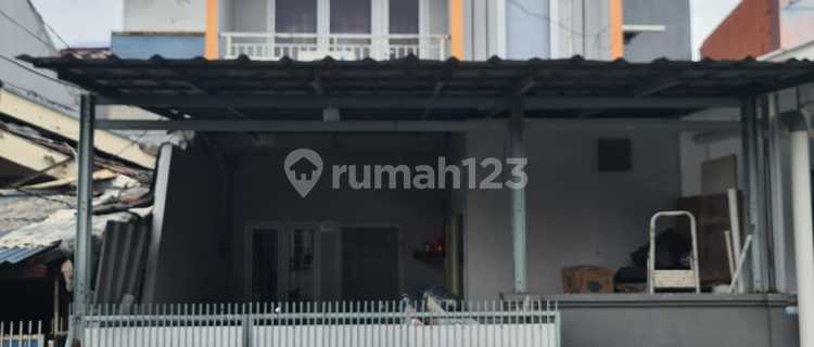 House in Kalideres Permai, Land Size 72M2, 2.5 Floors, East Facing 1