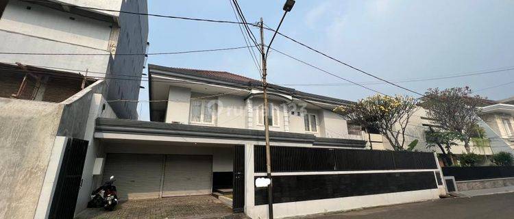 Disewakan Rumah Hang Lekir 4 Kt Semi Furnished 1