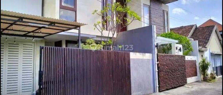 Rumah semi villa dekat kerobokan dengan akses jalan buntu dan paving 6 meter 1