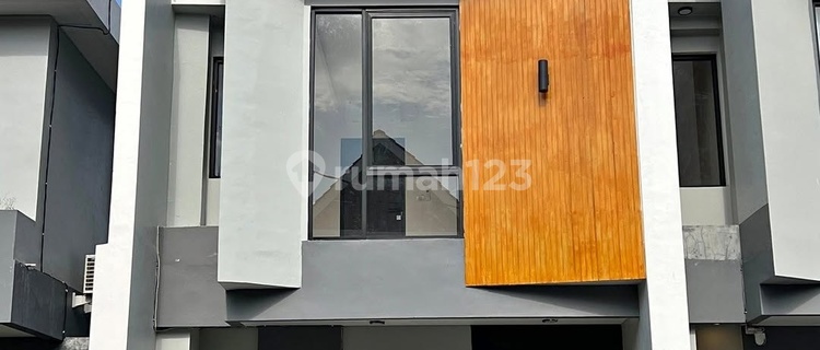 New Furnished House in Mahendradata Ideal Distance to Kerobokan Seminyak and Canggu 1