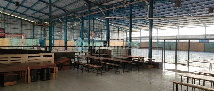 Ruang Usaha Ex GOR Futsal Strategis di Cipamokolan Derwati  1