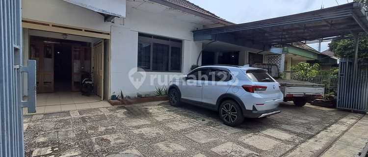 Rumah Strategis Cocok untuk Usaha di Sayap Jalan Riau Bandung 1