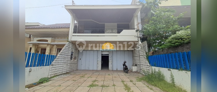 Ruang Usaha Komersil Strategis Dua Lantai Semarang Tengah 1