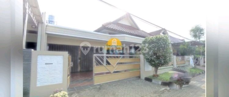 Semi-Furnished House Near Akpol Gajahmungkur, Flood-Free Area 1