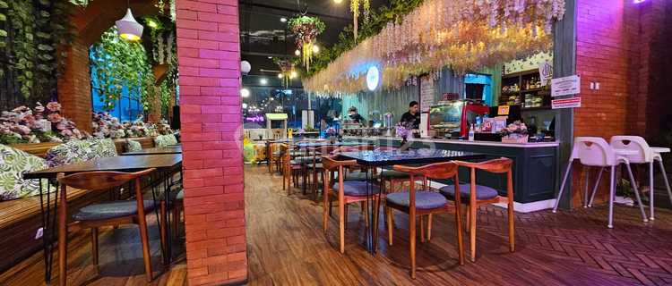 For Rent Commercial Space Fully Furnished Strategic Location City Center 1