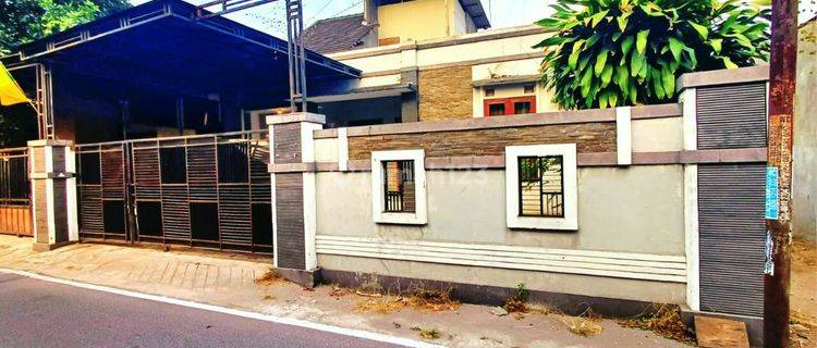 Rumah Bagus ada Perabotan Lengkap. Laweyan Solo  1