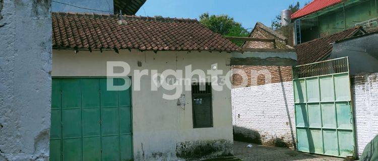 RUMAH LUAS HITUNG TANAH DI MADIUN 1