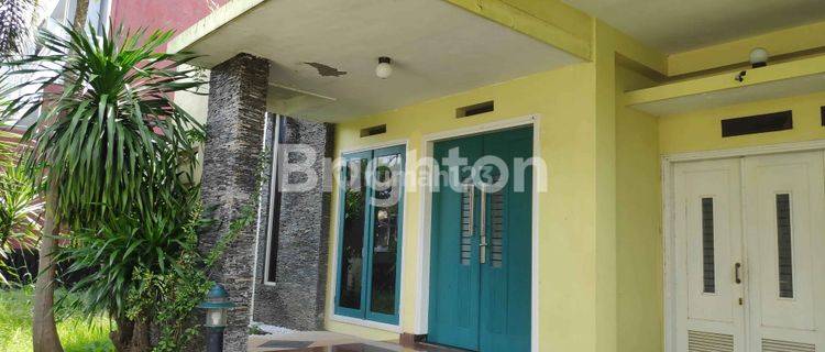 Disewakan Rumah Cantik Full Furnish di Permata Jingga, Malang 1