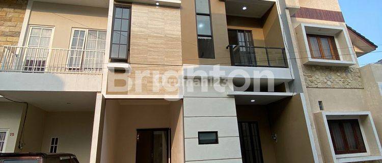 DIJUAL VILLA CANTIK VIEW BAGUS DENGAN ROOFTOP 1