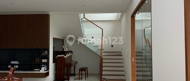 Pratista Minimalist House Sakura Garden 1
