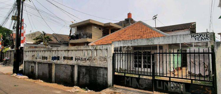 Rumah Tua Atau Tanah Cocok Untuk Bangun Kost Dekat Ke Mrt 1