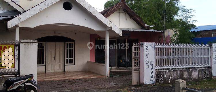 Rumah SHM di Jalan Patiunus Kondisi Bagus Hadap Barat 1