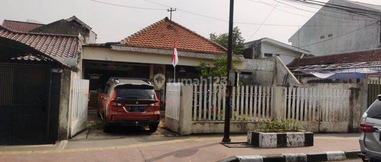 Rumah peninggalan Belanda di matraman 1