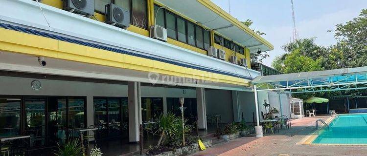 di jual gedung sport club komplit 2 lantai peralatan bagus  1