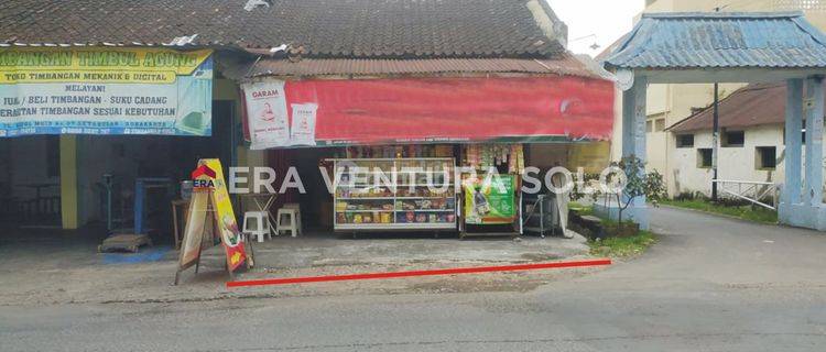 Rumah Cocok Untuk Usaha Kuliner di Tengah Kota Solo 1