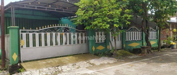 Rumah Minimalis Modern di Dekat Kantor Pemkab Sukoharjo 1