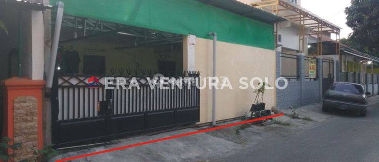 Rumah Minimalis Tengah Kota Karanganyar 1