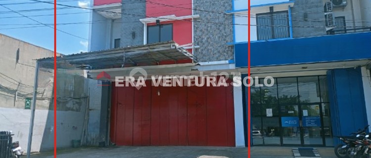 Strategic Ready-to-Use Shop House in Palur 1