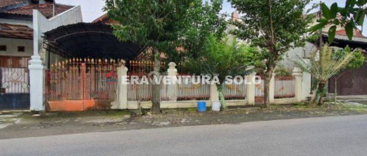 Rumah Mewah Strategis Sumber Solo 1