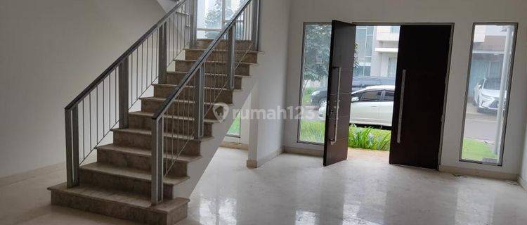 Rumah Pantai Indah Kapuk Semi Furnish Siap Huni  1