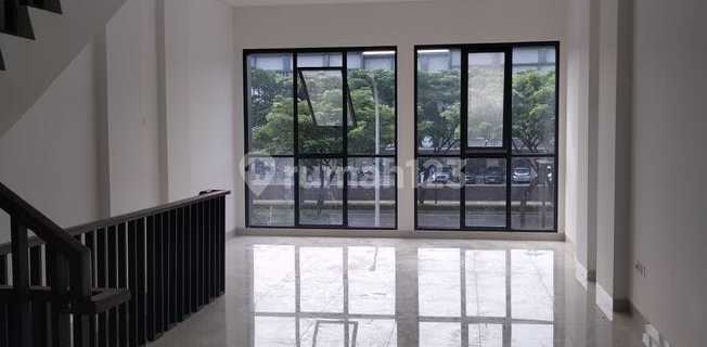 FOR RENT: ENCHANTE SHOPHOUSE IN BSD, SPACIOUS PARKING, STRATEGIC LOCATION 1
