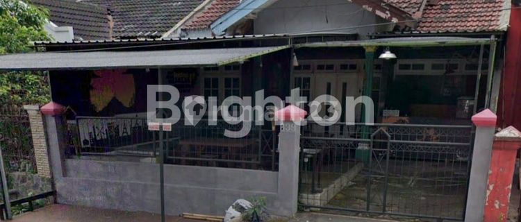 HOUSE FOR BUSINESS NEAR SAWOJAJAR TOLL GATE 1
