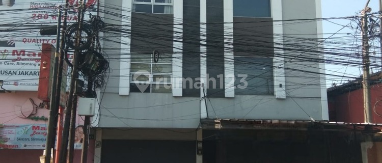 Ruko Bagus  strategis luas bangunan 210 m2 SHM Antapani, Bandung 1