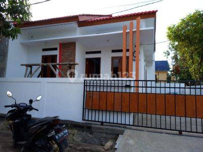 Rumah hook Siap Huni, Luas, Murah di Kota Serang Baru, Cikarang 1
