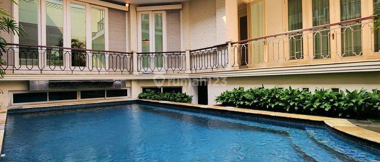 Rumah Kontrakan Bagus Furnished SHM Kebayoran Baru, Jakarta Selatan 1
