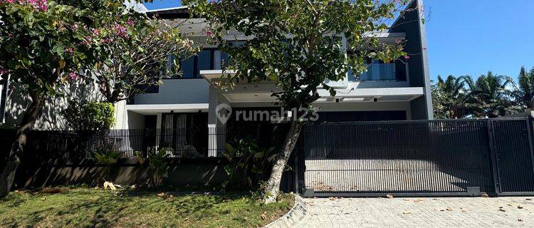 Sewa Rumah Graha Famili Minimalis Bagus Luas 450m2 1