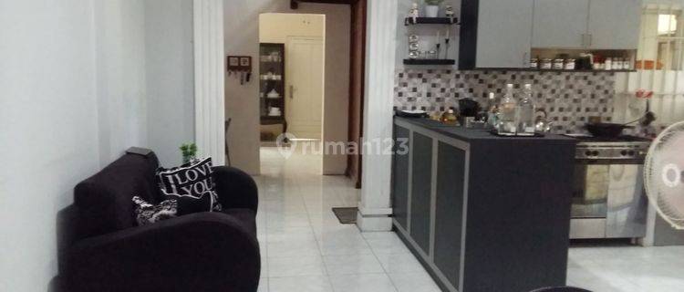 Rumah 2 Lantai Bagus Unfurnished SHM di Komplek Akademi Tni Bi , Jl Dr Saharjo, Menteng Atas, Setiabudi, Jakata Selatan j , Jakarta Pusat 1