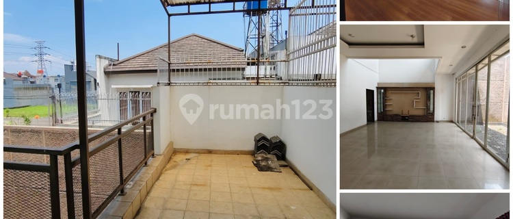 House in Mekar Wangi, the Favorite Cluster, Facing East 1