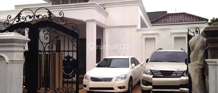 Rumah Hoek Private Pool 22x24 Type 4KT Jagakarsa Jakarta Selatan 1