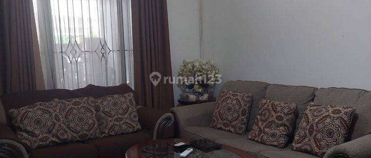 Turun harga jual cepat Rumah bagus 2.5 lantai di benhil .pejompongan .jakarta pusat 1