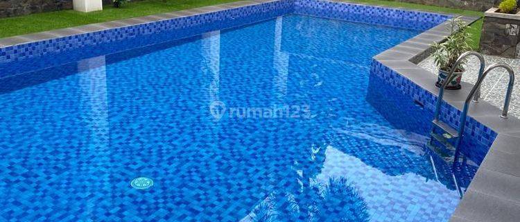 Rumah luas posisi hook + pool di Pati Unus Kebayoran Baru Jakarta Selatan 1