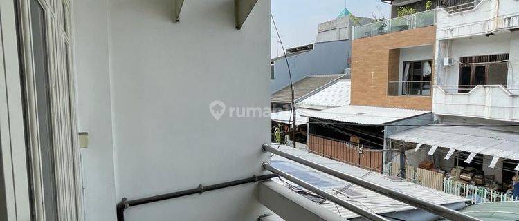 Dijual Cepat Rumah Bagus Di Jakarta Barat 2 Lantai 1