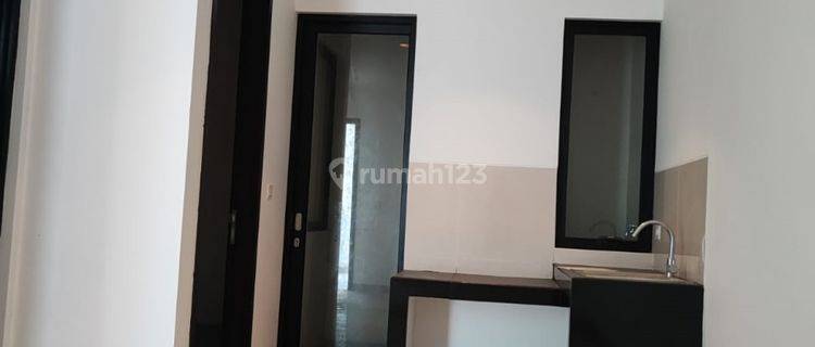 Disewakan Rumah Green Royal Jakarta Barat 1