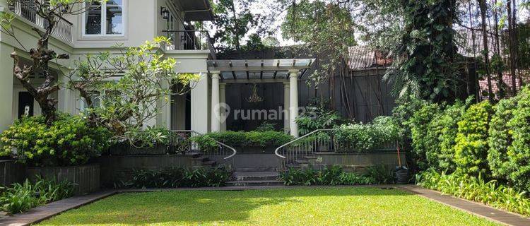 Rumah Mewah di Menteng Jakarta Pusat  1