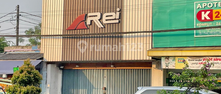 2-Story Shop House on SA Tirtayasa, City Center, Ideal for Business 1