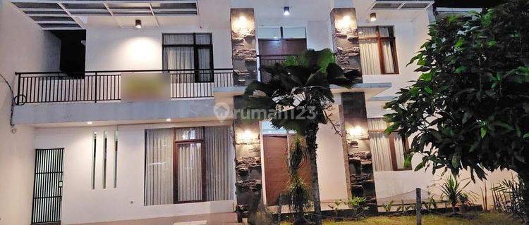 Hunian Bagus Sekali Furnished Palm Hills Estate 1