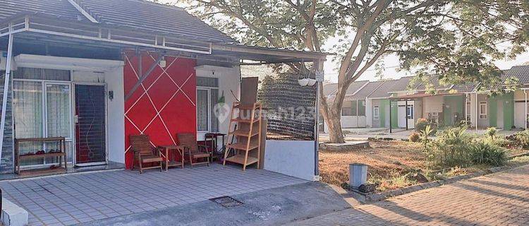 Hunian Posisi Sudut Semi Furnished Bukit Mas 1